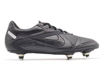 Nike CTR60 Maestri II SG 'Sample', in a fully black colorway, photographed from the right side of the football boot