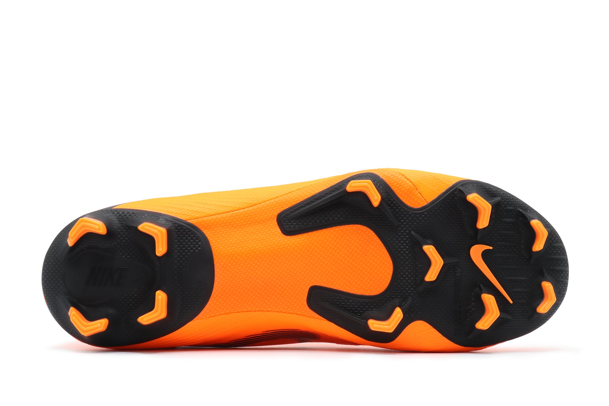 Nike Mercurial Vapor 12 Pro FG, in the Total Orange/Black colorway, photographed from the bottom side of the football boot, showing the soleplate