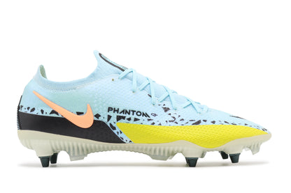 Nike Phantom GT II SG-Pro, in the Glacier Ice/Black/Yellow Strike colorway, photographed from the right side of the football boot